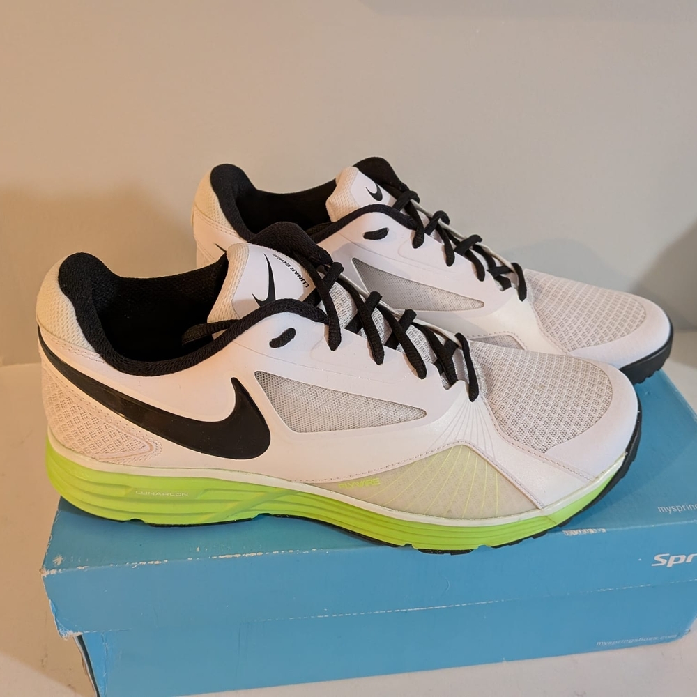 Nike Men's White and Black Athletic Shoes with Lime Accents